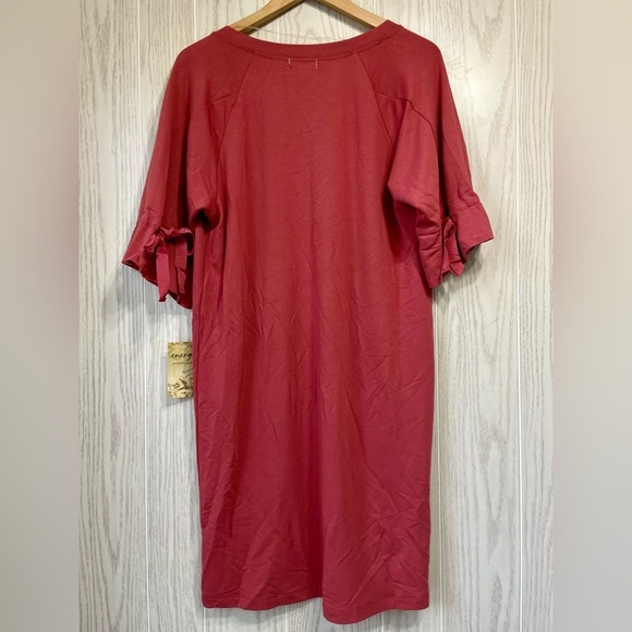 Energe World Wear Coral (M) soft dress featuring pockets & lace cuff bow ties - Picture 3 of 3